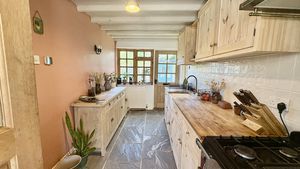 Photo 11- click for photo gallery